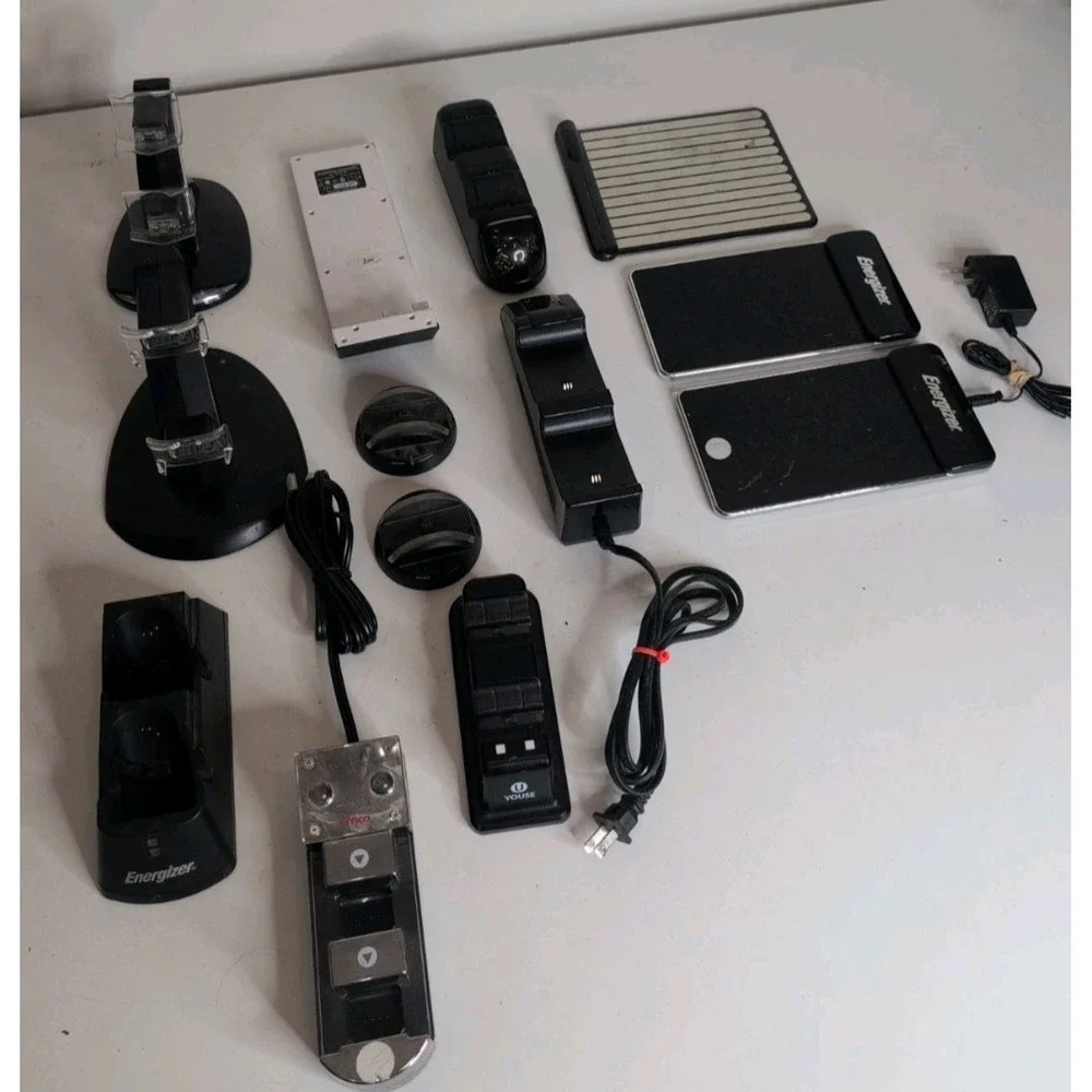 Huge Mixed Lot Of PS1 PS2 PS3 PS4 Wii Nintendo TV Wired Chargers Docking & More!